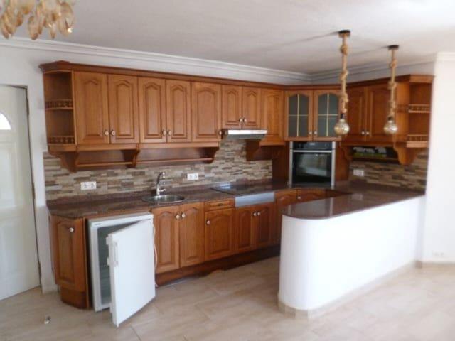 Chalet en venta en Villamartin, Alicante Costa Blanca