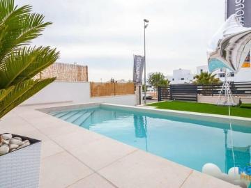 Villa en venta en Urbanización Los Dolses - Piscina