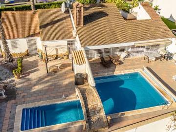 Chalet en venta en Villamartin, Alicante Costa Blanca