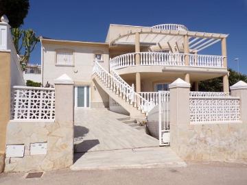 Chalet en venta en Villamartin, Alicante Costa Blanca