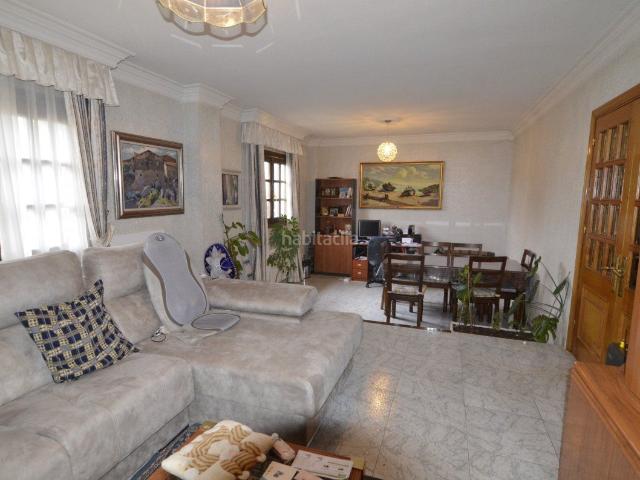 Chalet en venta en Villamayor. Urbis te ofrece un maravilloso chalet independiente en Villamayor, Salamanca. Chalets.