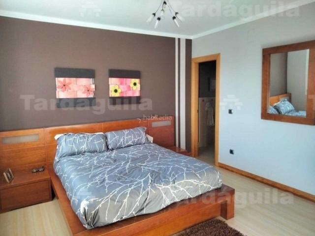 Chalet en venta en Villamayor. CHALET INDEPENDIENTE EN URBANIZACION DE VILLAMAYOR. Chalets.