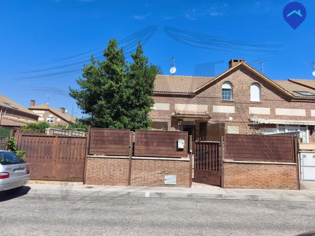 Chalet en venta en Villanueva de la Torre. TÚ PROPIEDAD por MENOS de un ALQUILER! 100% FINANCIACIón!. Chalets Villanueva de la.
