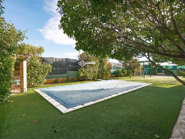 Chalet en venta en Villanueva de la Torre. Chalet independiente con piscina privada en Santa Águeda Villanueva de la Torre. Chalets Villanueva de la.