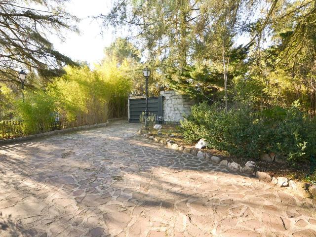 Chalet en venta en Villanueva de la Cañada, Raya del Palancar Guadamonte. EXCLUSIVO CHALET INDEPENDIENTE EN LA ENTRADA DE LA URB. GUADAMONTE. Chalets Villanueva de la.