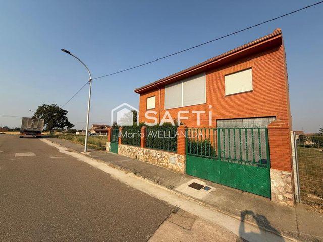 Chalet en venta en Villaquejida, León