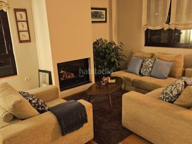 Chalet en venta en Villaquilambre. Casa en Carretera Santander, 168 Villarrodrigo de las Regueras. Chalets.
