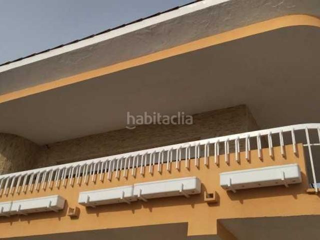 Chalet en venta en Villar de Rena. Vistas a la sierra ubicación con mucha luz. Chalets Villar de.