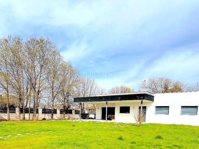 Chalet en venta en Villar del Olmo. Particular vende: Impresionante Chalet Independiente en Eurovillas ¡Una oportunidad única!. Chalets Villar del.