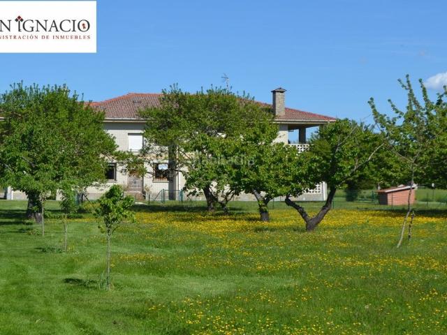 Chalet en venta en Villarcayo de Merindad de Castilla la Vieja. CHALET UNIFAMILIAR CON VISTAS EN VILLARCAYO. Chalets Villarcayo de Merindad de Castilla la.