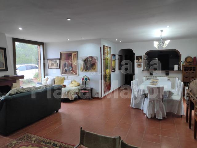 Chalet en venta en Villares de la Reina. 3326 CASA CON NAVE, PISCINA Y CUADRAS EN ALDEASECA DE LA ARMUÑA. Chalets Villares de la.