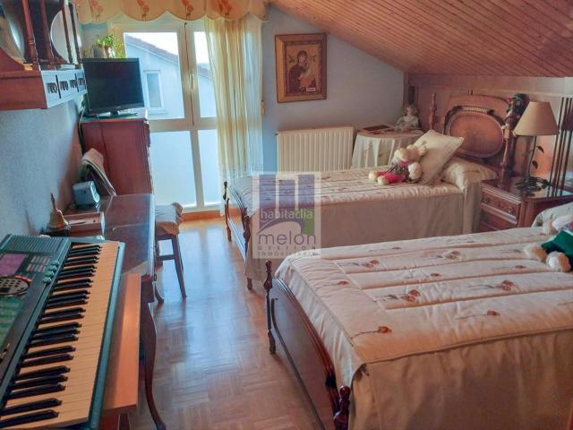 Chalet en venta en Villariezo. Chalets.