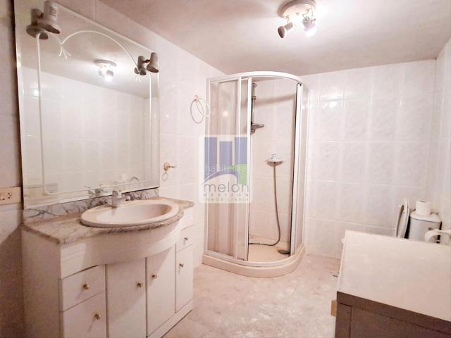 Chalet en venta en Villariezo. Chalets.