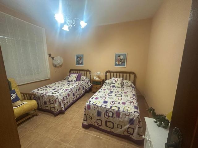 Chalet en venta en Villarrobledo. CHALET MUY CERCA DE VILLARROBLEDO SOLO A 2 KM CON PISCINA. Chalets.