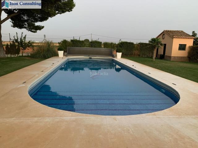 Chalet en venta en Villarrobledo. Exclusiva Parcela Urbana Deporte, Relax y Confort total en Villarrobledo. Chalets.