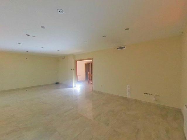 Chalet en venta en Vinyols i els Arcs, de 476 m² 11 habitaciones por 474.050