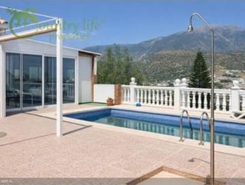 Chalet en venta en Viñuela, Málaga