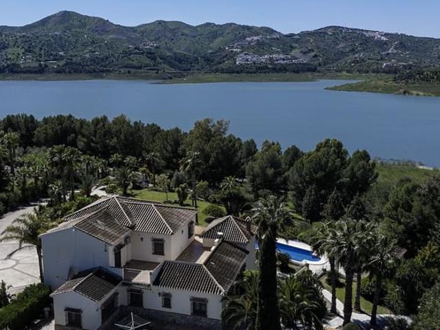 Chalet en venta en Viñuela, Málaga