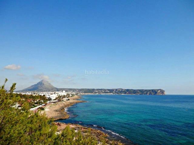 Chalet en venta en Xàbia, Montañar El Arenal. LUJOSA VILLA EN PRIMERA LINEA DEL MAR EN LA ZONA DE LA CALETA. Chalets.