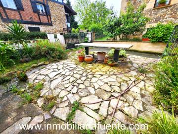 Chalet en venta en Zalla. CASA CON TERRENO EN ZALLA. Chalets.