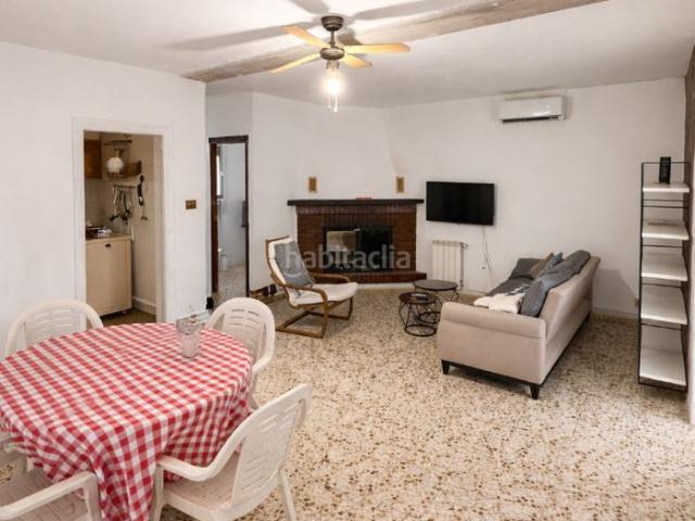 Chalet en venta en Zaragoza, Garrapinillos. CHALET de 1100 m² CON PISCINA a 15 MINUTOS de ZARAGOZA. Chalets.