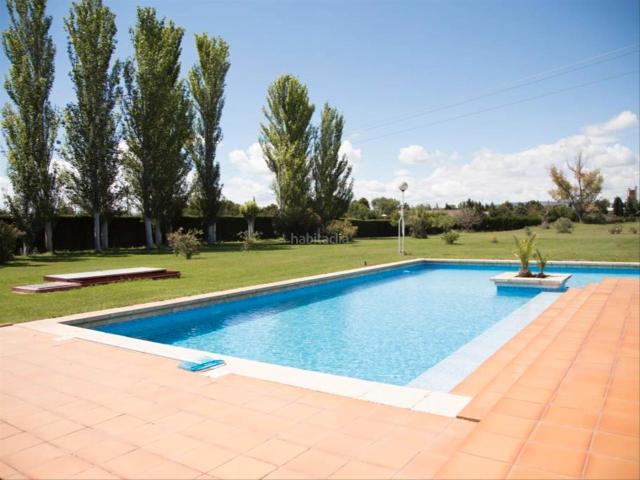 Chalet en venta en Zaragoza, Garrapinillos. GRAN FINCA DE LUJO EN ZARAGOZA DE 13.315 m2, CON CHALET ÚNICO DE MÁS DE 900 m2. Chalets.