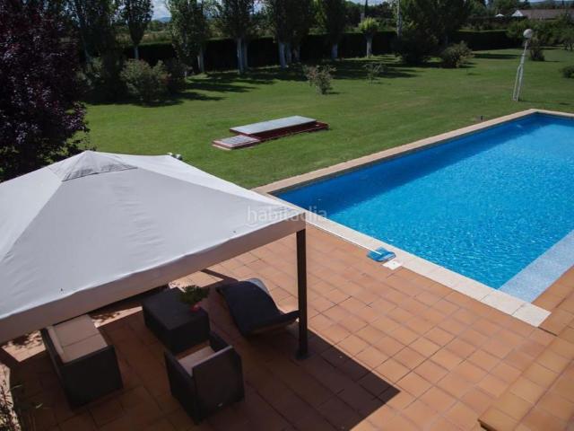 Chalet en venta en Zaragoza, Garrapinillos. GRAN FINCA DE LUJO EN ZARAGOZA DE 13.315 m2, CON CHALET ÚNICO DE MÁS DE 900 m2. Chalets.