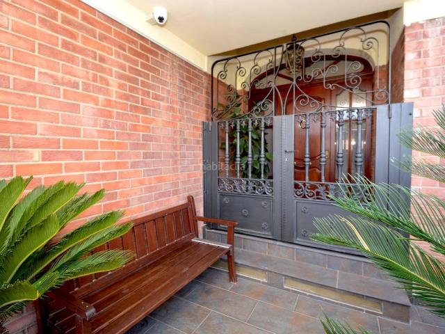 Chalet en venta en Zaragoza, La Almozara. MAGNÍFICO CHALET EN URBANIZACIÓN TORRES DE SAN LAMBERTO. Chalets.