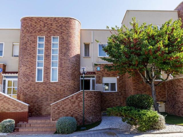 Chalet en venta en Zaragoza, Montecanal. MONTECANAL CALIDAD DE VIDA EN LA ZONA MAS EXCLUSIVA DE LA CIUDAD. Chalets.