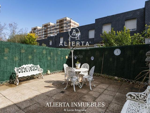 Chalet en venta en Zaragoza, Salvador Allende. Calle Somport Actur. Chalets.