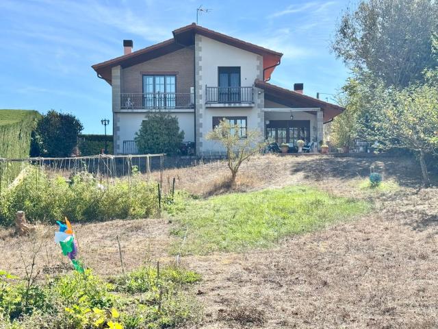 Chalet en venta en Zigoitia. Chalets.