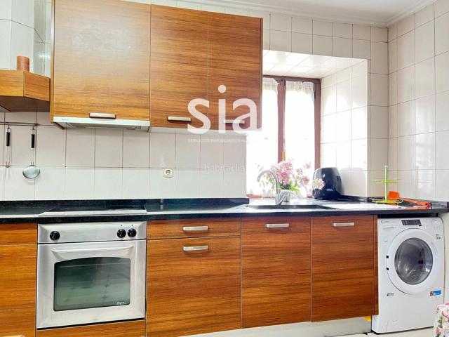 Chalet en venta en Zigoitia. SIA INMOBILIARIA Vende casa de piedra en Zigoitia. Chalets.