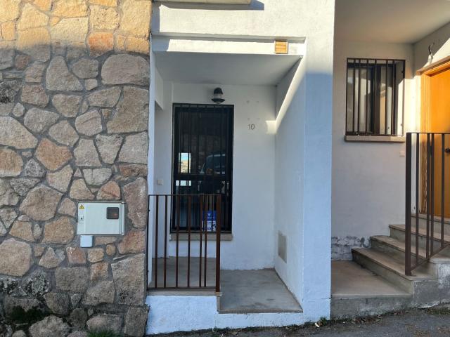 Chalet en venta. HOYOS DEL ESPINO