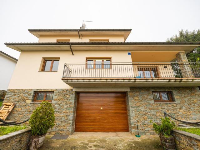 Chalet en venta. Santa Maria de Corco
