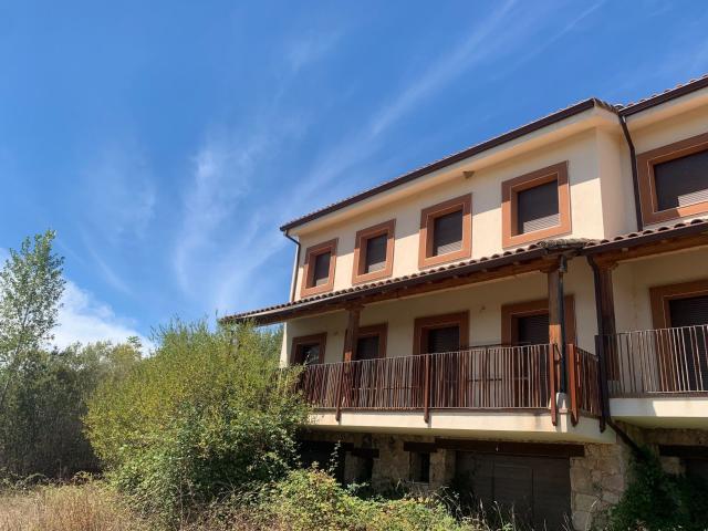 Chalet en venta. POYALES DEL HOYO