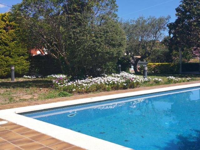 Chalet en venta. Pallejà