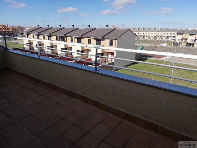 Chalet en venta. Villares de la Reina