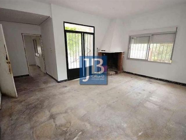 Chalet económico para reformar en Xàtiva