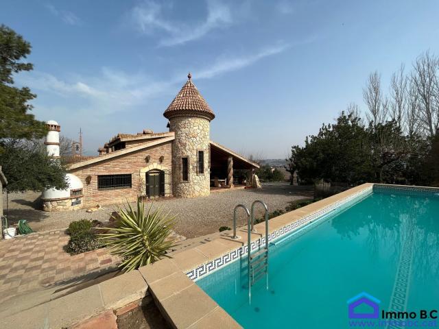 Chalet, El Milá
