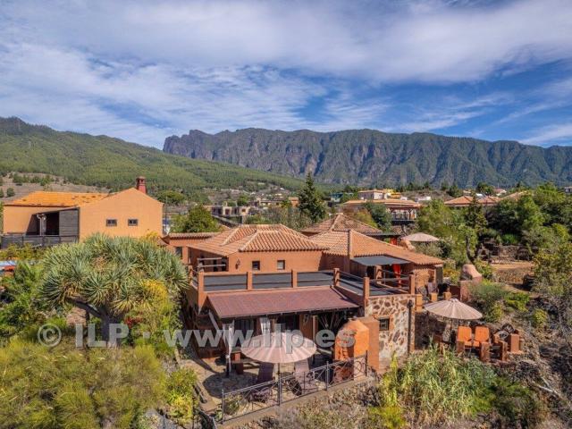 Chalet, El Paso