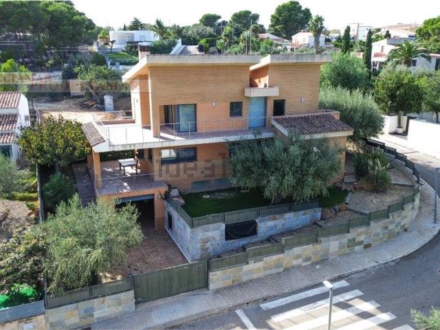 Chalet, El Perello