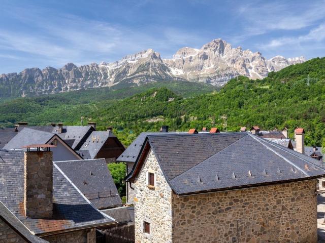 Chalet, El Pueyo de Jaca