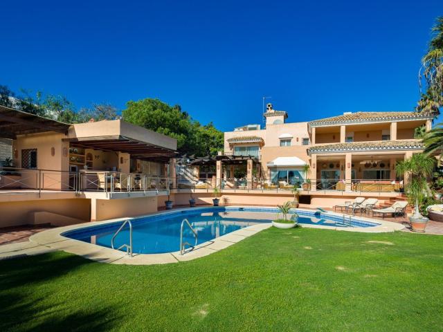 Chalet, El Velerín, Estepona