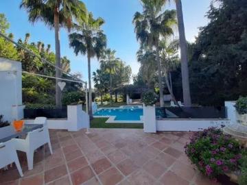 Chalet, El Velerín, Estepona