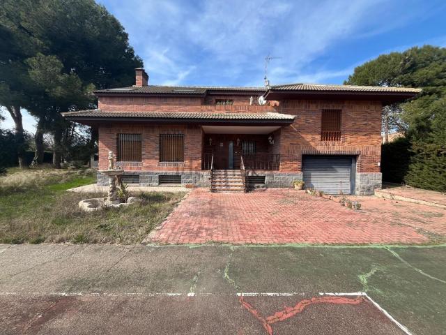 Chalet, El Zorongo, Zaragoza