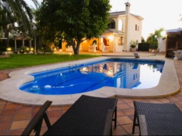 Chalet, Elche / Elx