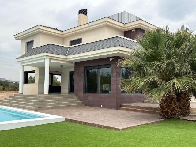 Chalet, Elda