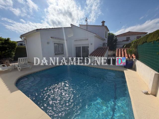 Chalet, Els Poblets