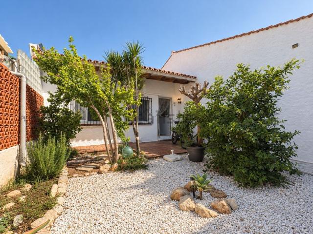 Chalet, Els Poblets