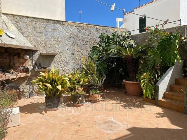 Chalet, Es Castell